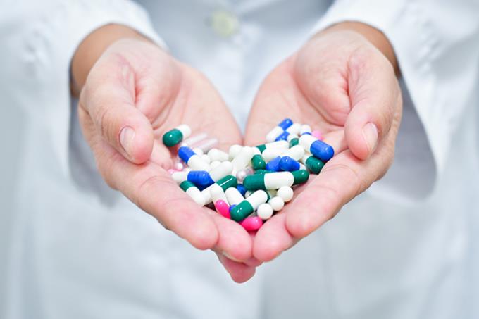 As Políticas Públicas Brasileiras para o Acesso a Medicamentos: Desafios e Perspectivas